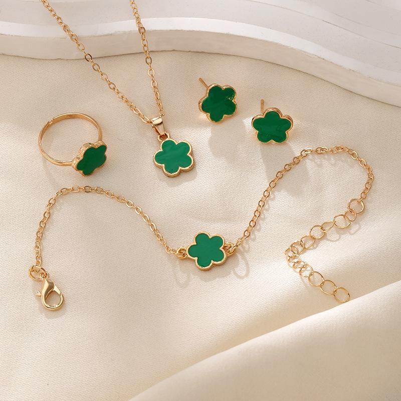 Elegant Clover Black Enamel Jewelry Set