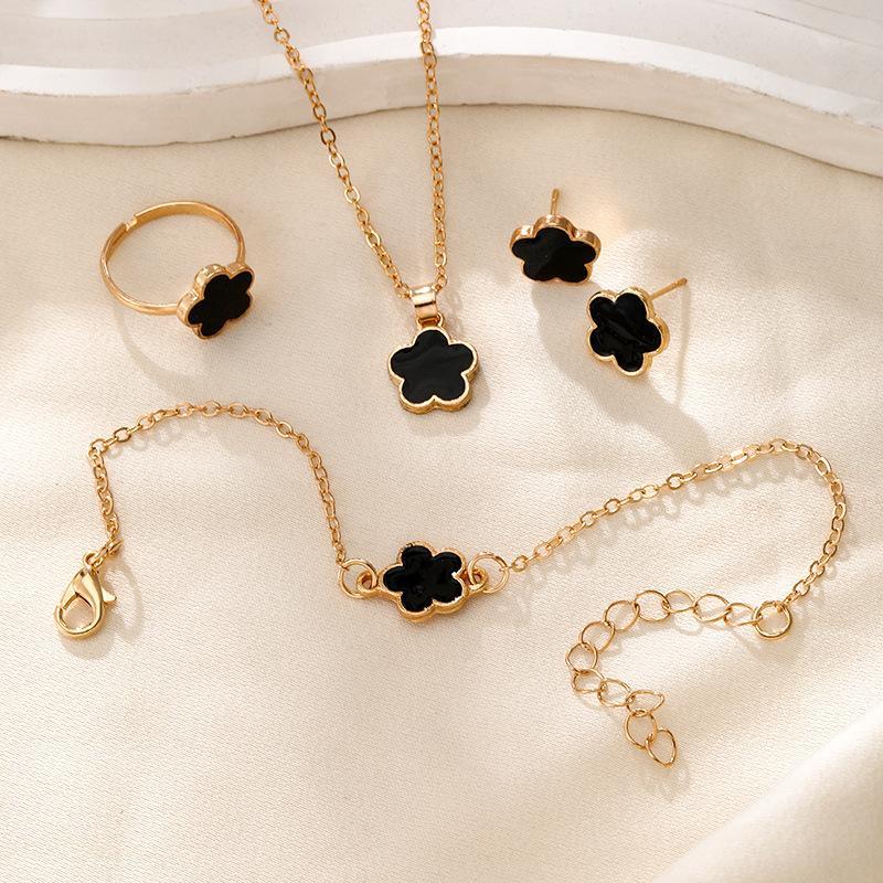 Elegant Clover Black Enamel Jewelry Set